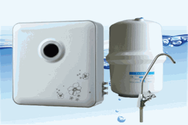 德晨特凈水器 守護家庭飲水健康的智能凈水設(shè)備